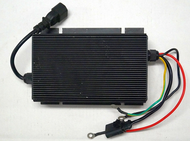 Jungheinrich 51202260 | build in charger model YP05-E 24V10A sn. 81001206H170905 build in charger model YP05-E 24V10A sn. 81001206H17090588 from EJE M - Accumulateur pour Matériel de manutention: photos 1 Jungheinrich 51202260 | build in charger model YP05-E 24V10A sn. 81001206H170905 build in charger model YP05-E 24V10A sn. 81001206H17090588 from EJE M - Accumulateur pour Matériel de manutention: photos 1