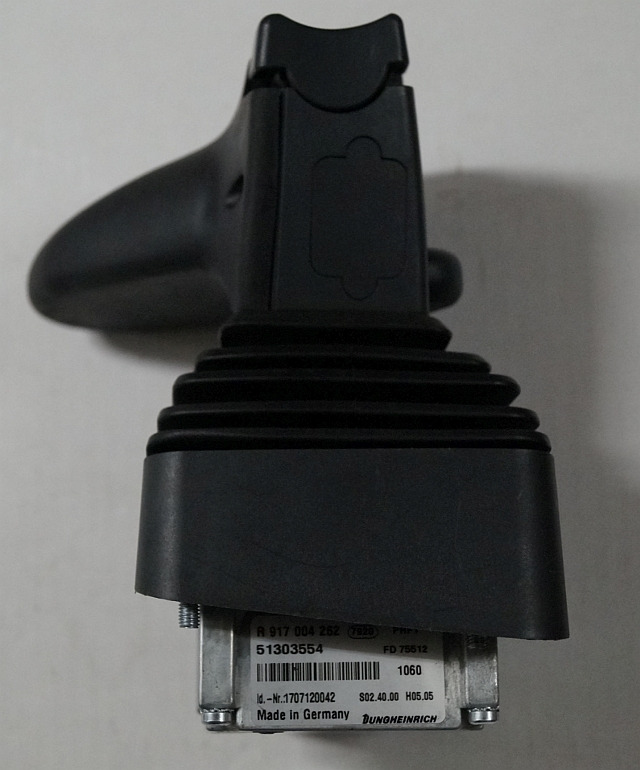 Jungheinrich 51303554 | Joystick Multipilot R917004262 7920 PRF1 S02.40.00 H05.0 - Système électrique pour Matériel de manutention: photos 4 Jungheinrich 51303554 | Joystick Multipilot R917004262 7920 PRF1 S02.40.00 H05.0 - Système électrique pour Matériel de manutention: photos 4