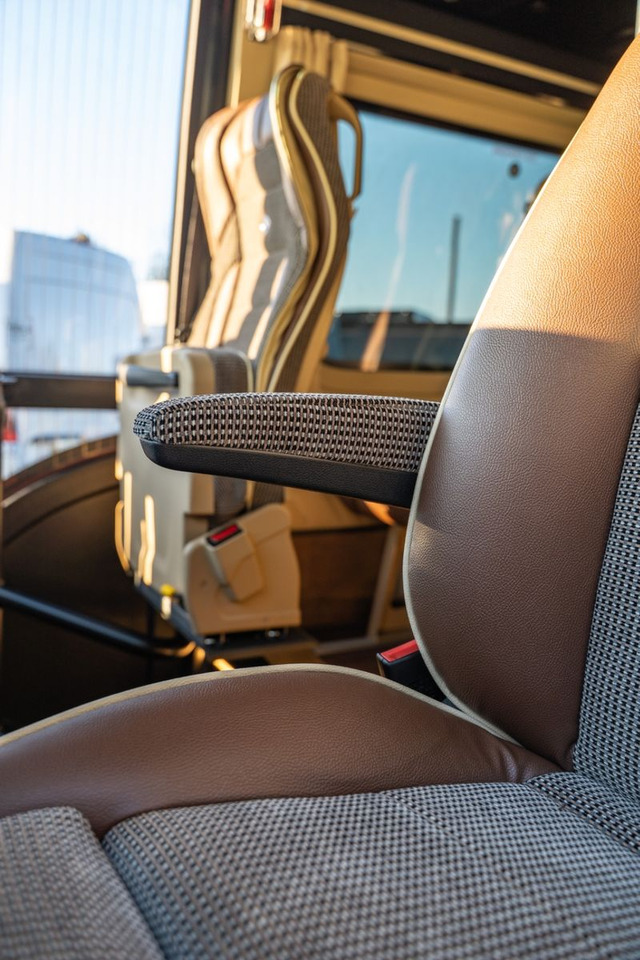 Minibus, Transport de personnes Mercedes-Benz Sprinter 519 LUXURY Tourist Bus with XXL Trunk: photos 35