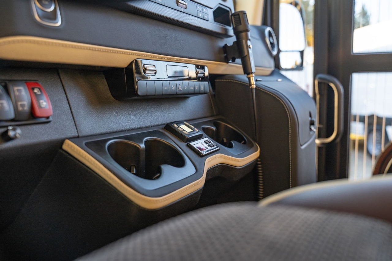 Minibus, Transport de personnes Mercedes-Benz Sprinter 519 LUXURY Tourist Bus with XXL Trunk: photos 31