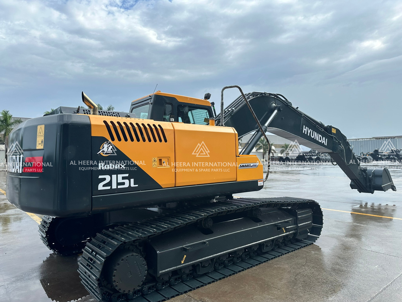 Hyundai R215L XL - Pelle: photos 1 Hyundai R215L XL - Pelle: photos 1