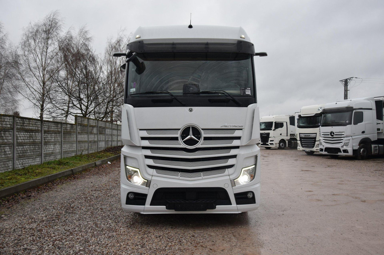 Mercedes-Benz Actros 5 1845 BigSpace Max tanks - Tracteur routier: photos 2 Mercedes-Benz Actros 5 1845 BigSpace Max tanks - Tracteur routier: photos 2
