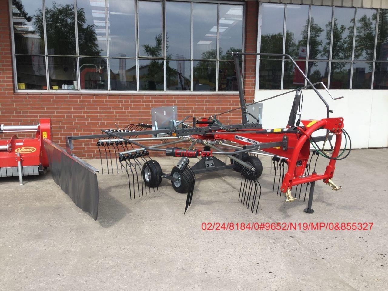 Massey Ferguson RK 451 DN - Faneuse: photos 1 Massey Ferguson RK 451 DN - Faneuse: photos 1