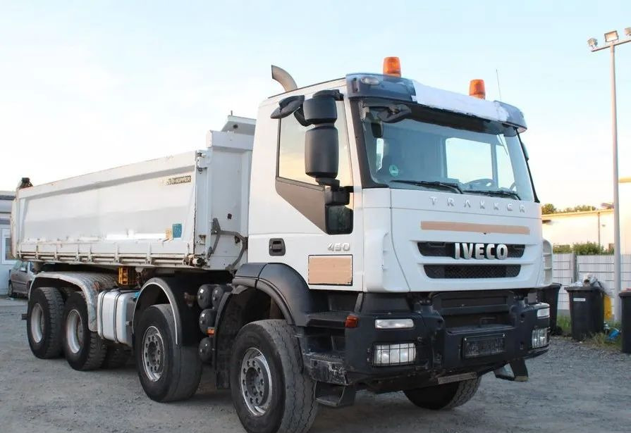 Iveco Trakker 450 |8x4 | Wywrotka trójstronna Meiller Bordmatik | Euro 5 | - Camion benne: photos 2 Iveco Trakker 450 |8x4 | Wywrotka trójstronna Meiller Bordmatik | Euro 5 | - Camion benne: photos 2