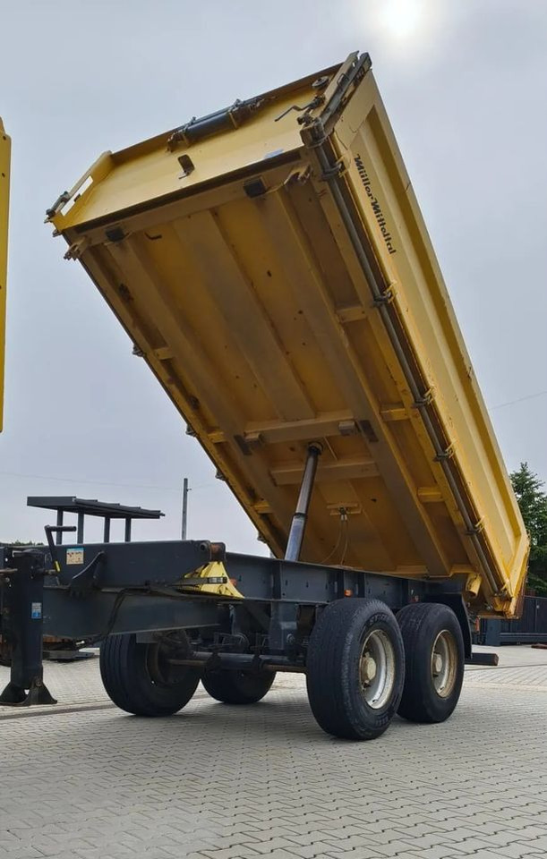 Miller Tandem R180 | Wywrotka 3-stronna | Pneumatyczne zawieszenie | Bordmatik | 2013 | Oś podnoszona - Remorque benne: photos 4 Miller Tandem R180 | Wywrotka 3-stronna | Pneumatyczne zawieszenie | Bordmatik | 2013 | Oś podnoszona - Remorque benne: photos 4