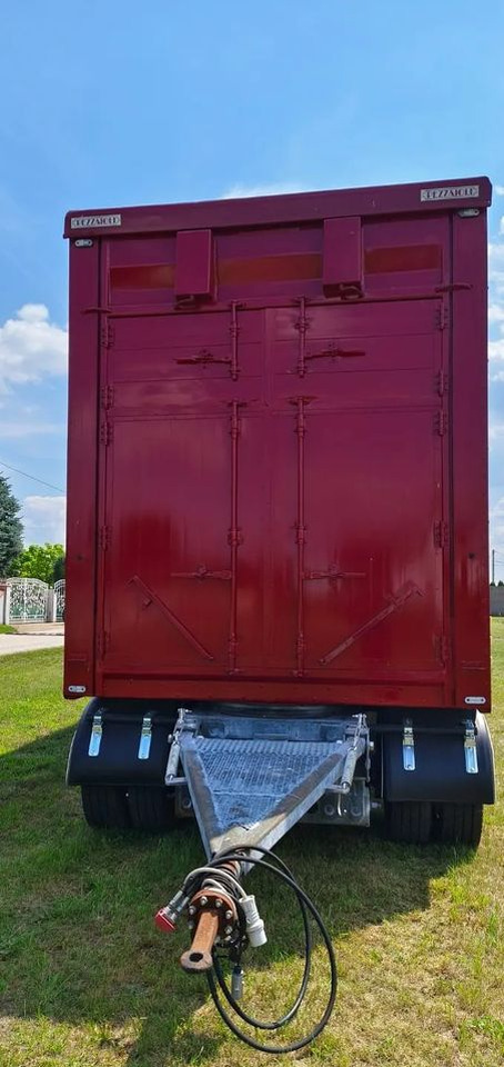 Pezzaioli RBA 32/TRZYOSIOWA PRZYCZEPA-2XBYDŁO,3X TRZODA/HYDRAULICZNIE PODNOSZONY DACH I PODŁOGI / OŚ ŚRODKOWA PODNOSZONA - Remorque bétaillère: photos 5 Pezzaioli RBA 32/TRZYOSIOWA PRZYCZEPA-2XBYDŁO,3X TRZODA/HYDRAULICZNIE PODNOSZONY DACH I PODŁOGI / OŚ ŚRODKOWA PODNOSZONA - Remorque bétaillère: photos 5