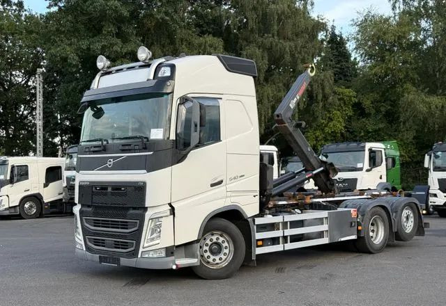 Volvo FH 540 / 6x2/ HIAB XR21SL56 Hakowiec / Euro 6 / Automat / Zawieszenie: Pneumatyczne / Retarder - Camion ampliroll: photos 1 Volvo FH 540 / 6x2/ HIAB XR21SL56 Hakowiec / Euro 6 / Automat / Zawieszenie: Pneumatyczne / Retarder - Camion ampliroll: photos 1