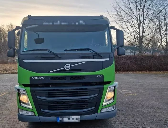 Volvo FM 420 – zabudowa + plandeka / Automatyczna skrzynia / Euro 6 / Zawieszenie pneumatyczne/ 4x2/ - Camion à rideaux coulissants: photos 5 Volvo FM 420 – zabudowa + plandeka / Automatyczna skrzynia / Euro 6 / Zawieszenie pneumatyczne/ 4x2/ - Camion à rideaux coulissants: photos 5