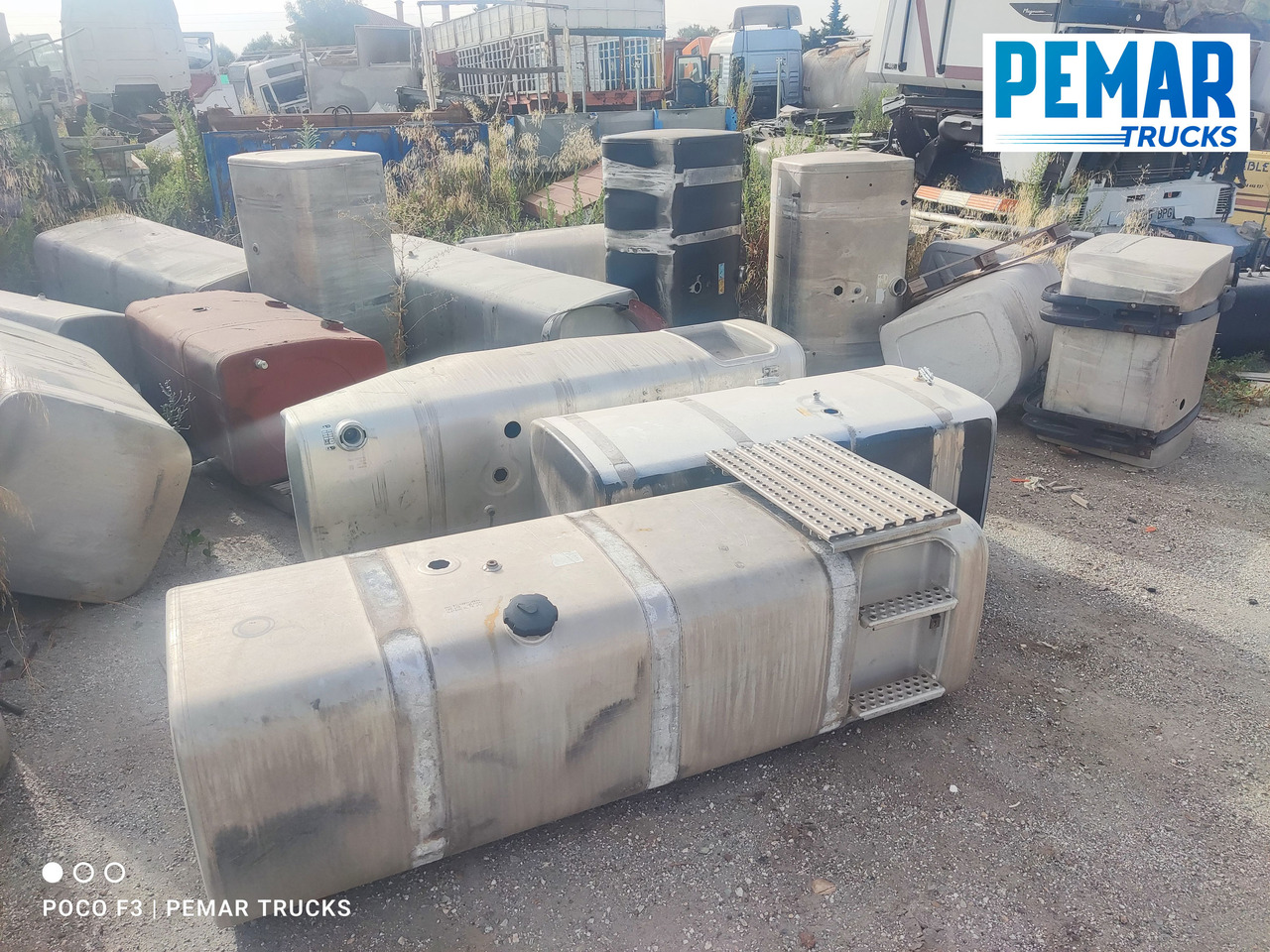 DEPOSITO DE GASOIL - COMBUSTIBLE - Outil/ Équipement: photos 2 DEPOSITO DE GASOIL - COMBUSTIBLE - Outil/ Équipement: photos 2