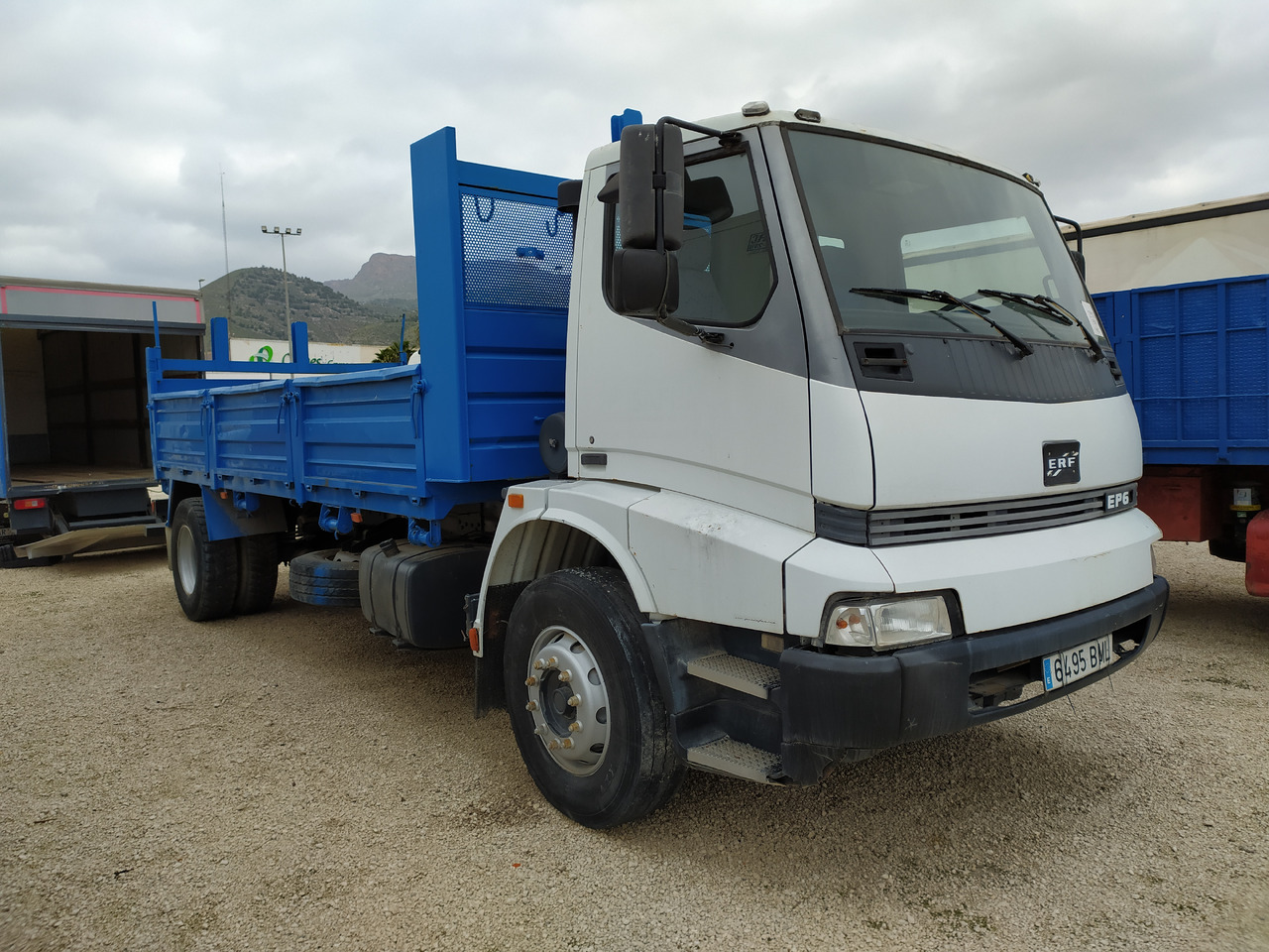 ERF EP6 CAJA ABIERTA - Camion plateau: photos 3 ERF EP6 CAJA ABIERTA - Camion plateau: photos 3
