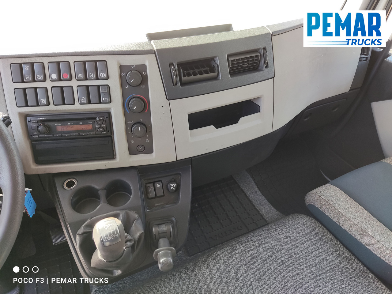 Camion à rideaux coulissants VOLVO FL 250 SEMITAUTLINER 16T: photos 24 Camion à rideaux coulissants VOLVO FL 250 SEMITAUTLINER 16T: photos 24