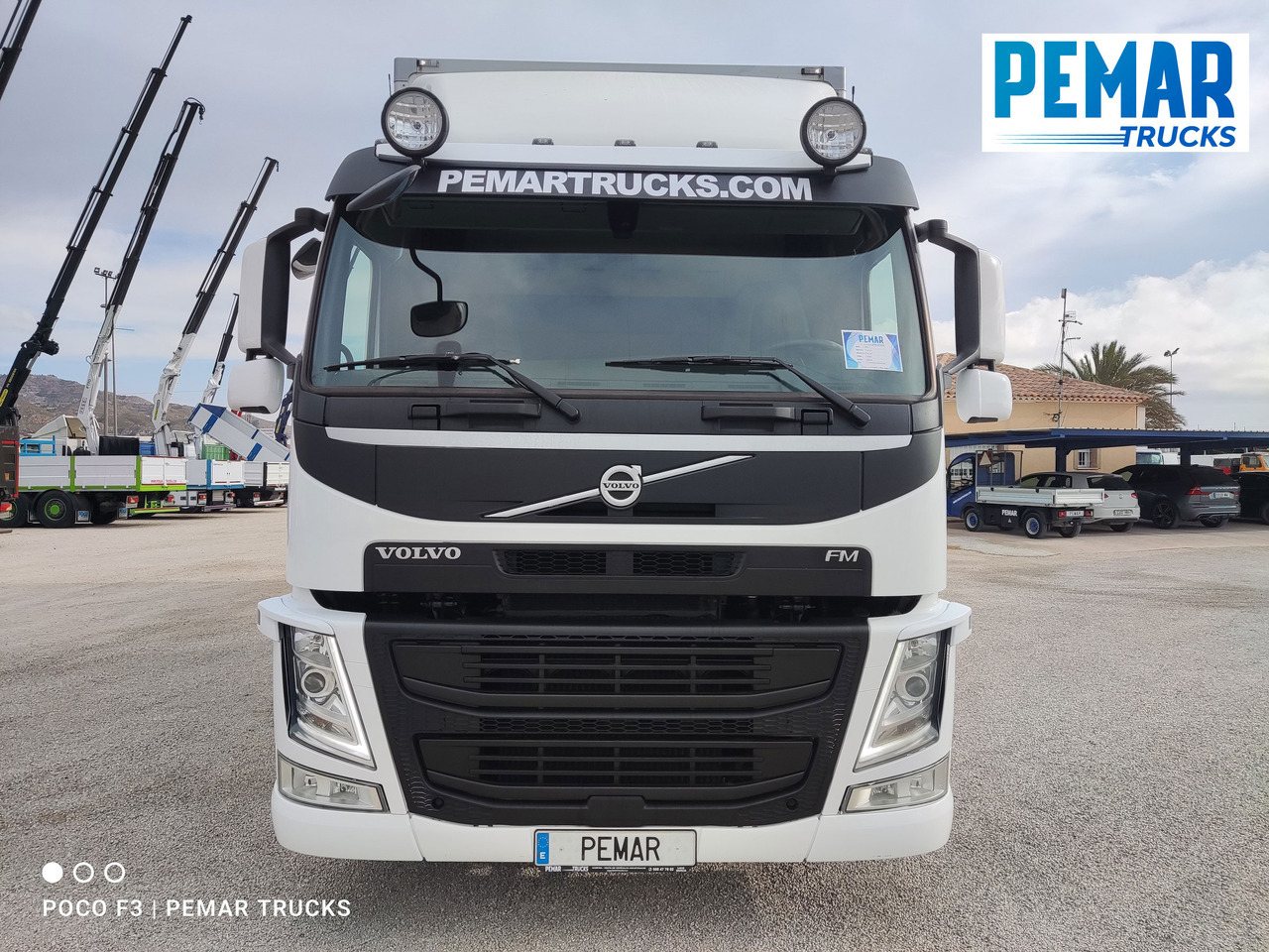 VOLVO FM 330 4X2 FRIGORIFICO 18T EURO 6 - Camion frigorifique: photos 2 VOLVO FM 330 4X2 FRIGORIFICO 18T EURO 6 - Camion frigorifique: photos 2