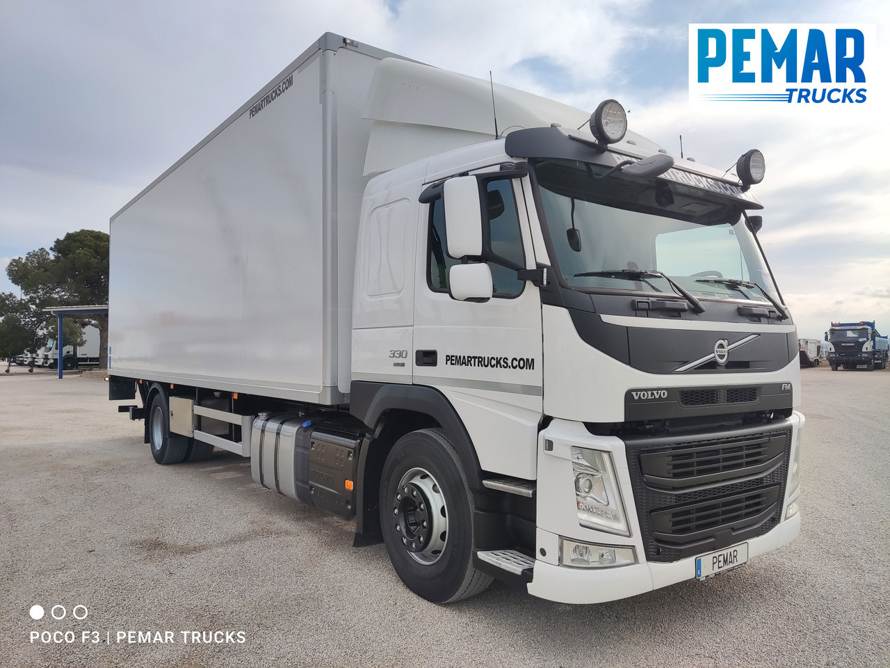 VOLVO FM 330 4X2 FRIGORIFICO 18T EURO 6 - Camion frigorifique: photos 3 VOLVO FM 330 4X2 FRIGORIFICO 18T EURO 6 - Camion frigorifique: photos 3