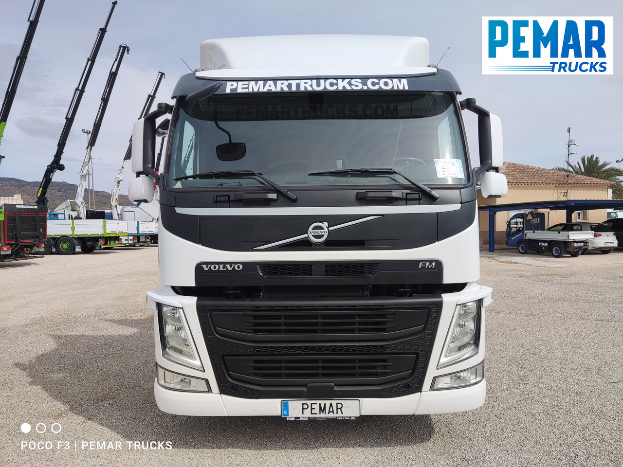 VOLVO FM 330 4X2 GRUA CAJA FIJA - Camion plateau, Camion grue: photos 3 VOLVO FM 330 4X2 GRUA CAJA FIJA - Camion plateau, Camion grue: photos 3