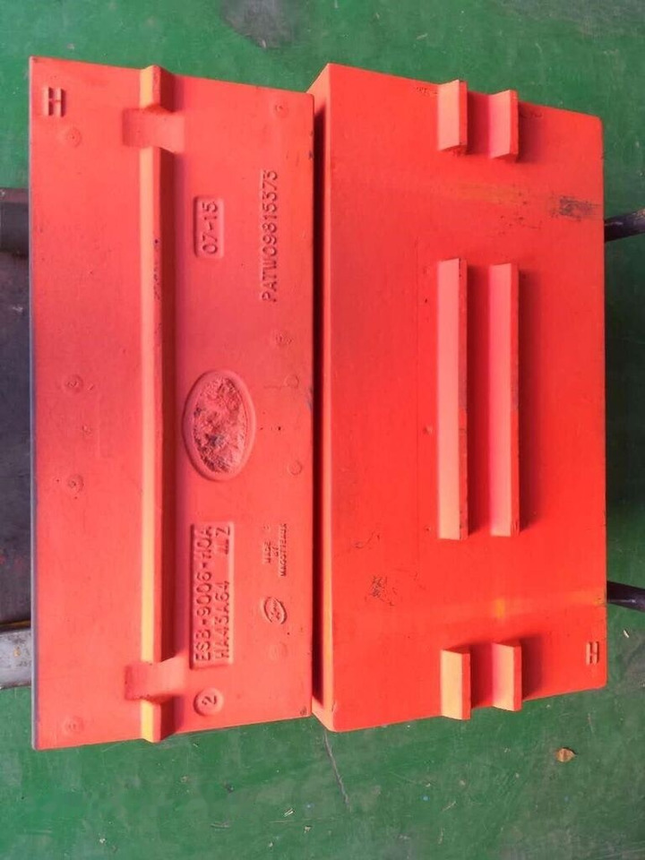 High Chrome Blow bars for KINGLINK PF1315 Impact Crusher - Pièces de rechange pour Concasseur à mâchoires: photos 2 High Chrome Blow bars for KINGLINK PF1315 Impact Crusher - Pièces de rechange pour Concasseur à mâchoires: photos 2