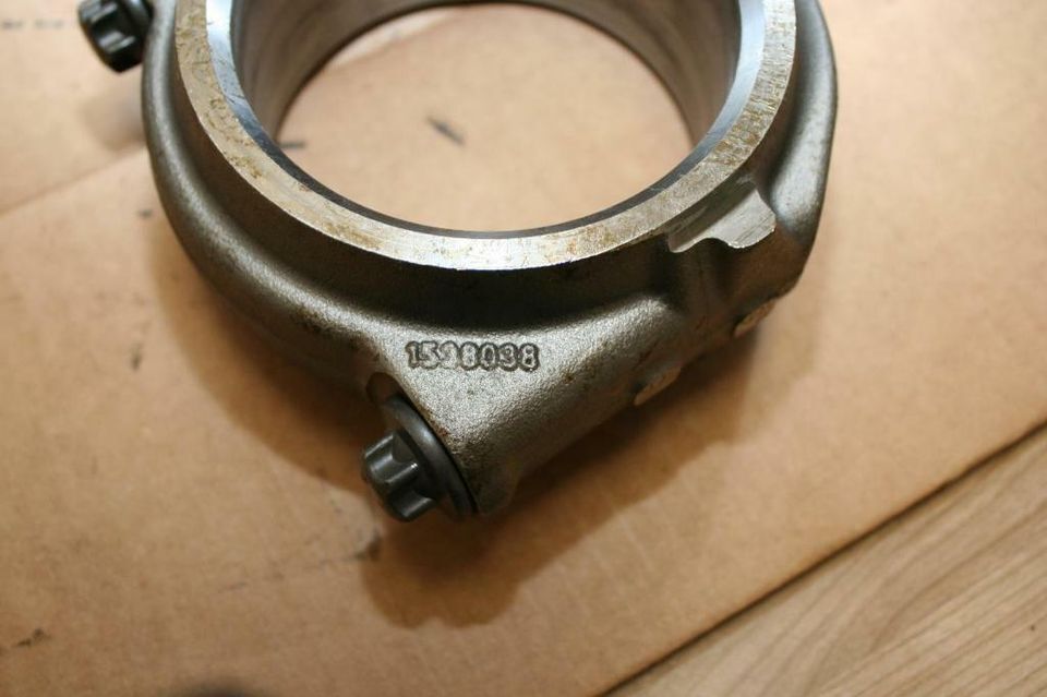 Pleuel für Scania DC 9, DC 11, DC 12, 1538038 - Bielle: photos 2 Pleuel für Scania DC 9, DC 11, DC 12, 1538038 - Bielle: photos 2