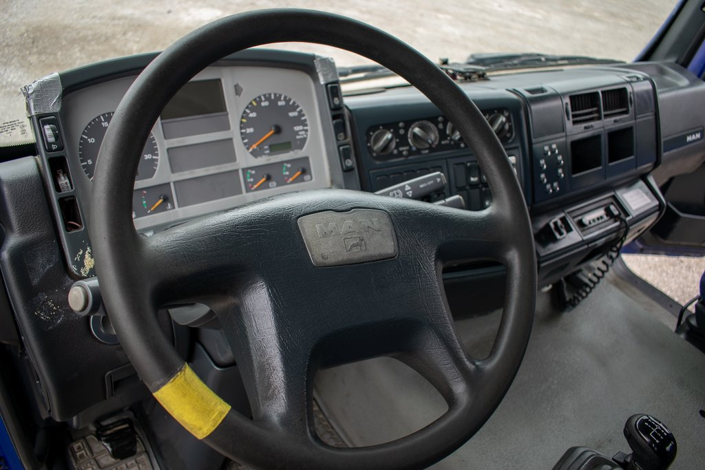 MAN TGA - Panel de instrumentos pour Camion: photos 3 MAN TGA - Panel de instrumentos pour Camion: photos 3