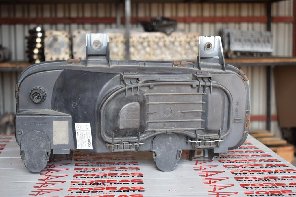 MERCEDES-BENZ ATEGO I HEADLIGHT - DRIVER - Feu avant pour Camion: photos 3 MERCEDES-BENZ ATEGO I HEADLIGHT - DRIVER - Feu avant pour Camion: photos 3