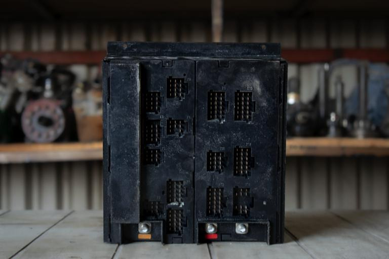 MERCEDES-BENZ ATEGO II - Fusible pour Camion: photos 3 MERCEDES-BENZ ATEGO II - Fusible pour Camion: photos 3