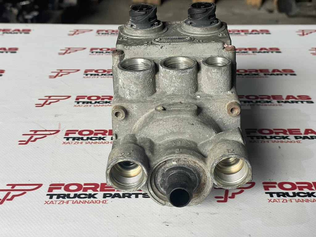 MERCEDES-BENZ BRAKE VALVE - 0044312205 / 011 - Valve de frein pour Camion: photos 2 MERCEDES-BENZ BRAKE VALVE - 0044312205 / 011 - Valve de frein pour Camion: photos 2