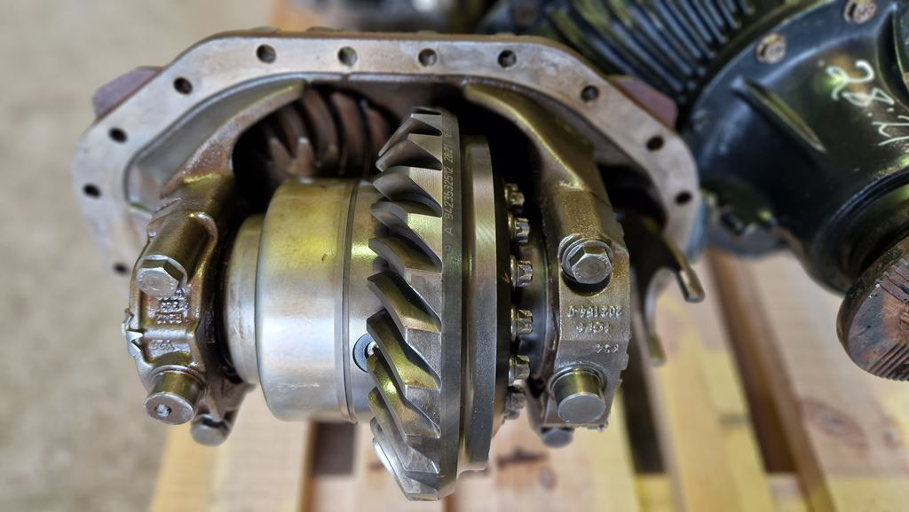 MERCEDES-BENZ EUROPA ACTROS MP2 HL7 21:28 - Différentiel pour Camion: photos 3 MERCEDES-BENZ EUROPA ACTROS MP2 HL7 21:28 - Différentiel pour Camion: photos 3