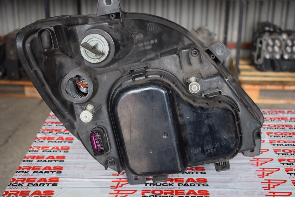 MERCEDES-BENZ SPRINTER 906 LEFT FRONT LIGHT - DRIVER - Lumière/ Éclairage pour Camion: photos 5 MERCEDES-BENZ SPRINTER 906 LEFT FRONT LIGHT - DRIVER - Lumière/ Éclairage pour Camion: photos 5