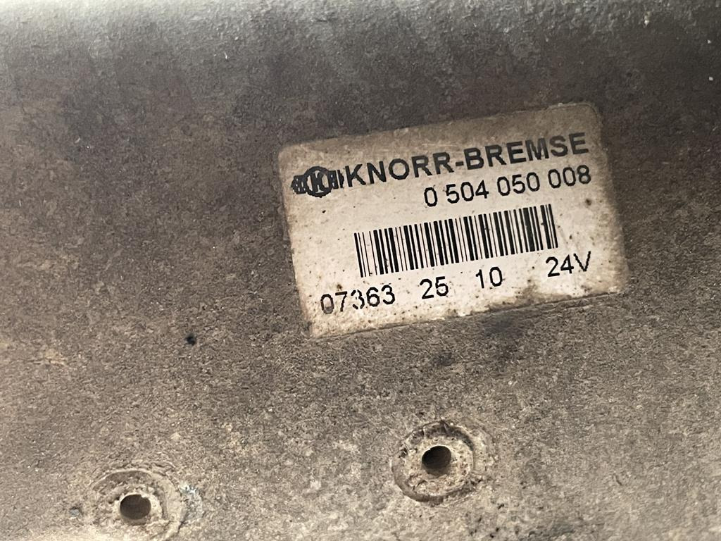 MERCEDES-BENZ VARIO 24V - 0504050008 - Compresseur pour Camion: photos 4 MERCEDES-BENZ VARIO 24V - 0504050008 - Compresseur pour Camion: photos 4