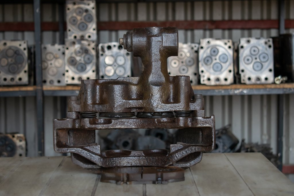 MERCEDES-BENZ VARIO FOR DIFFERENTIAL - RIGHT - Étrier de frein pour Camion: photos 2 MERCEDES-BENZ VARIO FOR DIFFERENTIAL - RIGHT - Étrier de frein pour Camion: photos 2