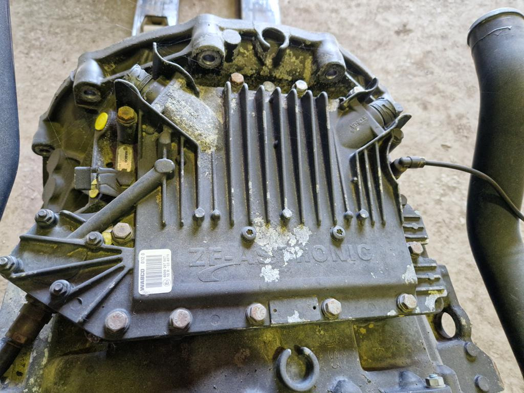 ZF ASTRONIC - 421 355 0120 - Bloc de gestion pour Camion: photos 2 ZF ASTRONIC - 421 355 0120 - Bloc de gestion pour Camion: photos 2