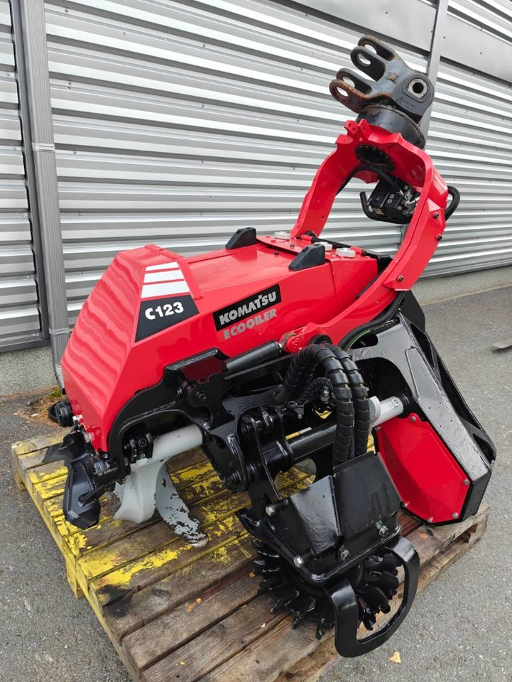 Komatsu C 123 - Tête d'abattage: photos 1 Komatsu C 123 - Tête d'abattage: photos 1