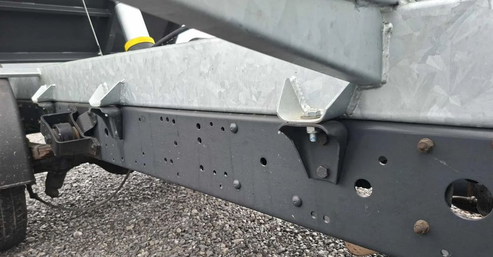 Utilitaire benne Iveco 35C13, 35C12, 35C14, 35C15: photos 13 Utilitaire benne Iveco 35C13, 35C12, 35C14, 35C15: photos 13