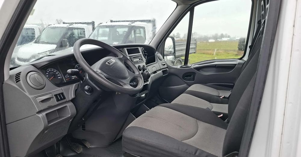 Utilitaire benne Iveco 35C13, 35C12, 35C14, 35C15: photos 10 Utilitaire benne Iveco 35C13, 35C12, 35C14, 35C15: photos 10