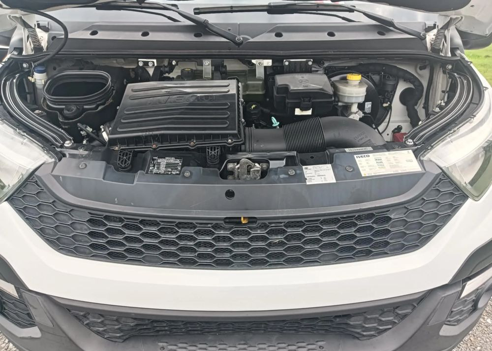 Iveco 35C13, 35C12, 35C14, 35C15 - Utilitaire benne: photos 3 Iveco 35C13, 35C12, 35C14, 35C15 - Utilitaire benne: photos 3