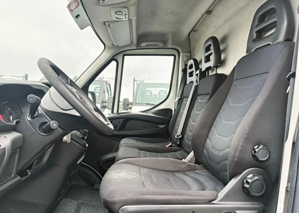 Iveco 35S14,35S13,35C13,35C12, - Fourgon utilitaire: photos 4 Iveco 35S14,35S13,35C13,35C12, - Fourgon utilitaire: photos 4