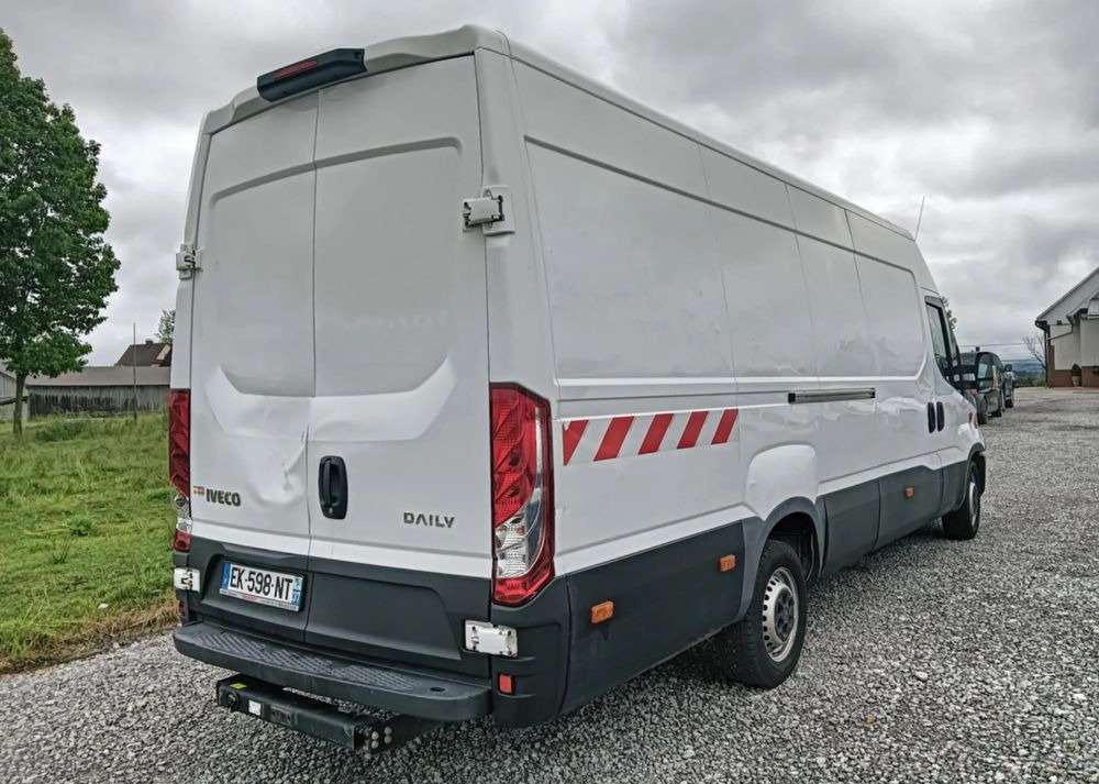Iveco 35S14,35S13,35C13,35C12, - Fourgon utilitaire: photos 3 Iveco 35S14,35S13,35C13,35C12, - Fourgon utilitaire: photos 3