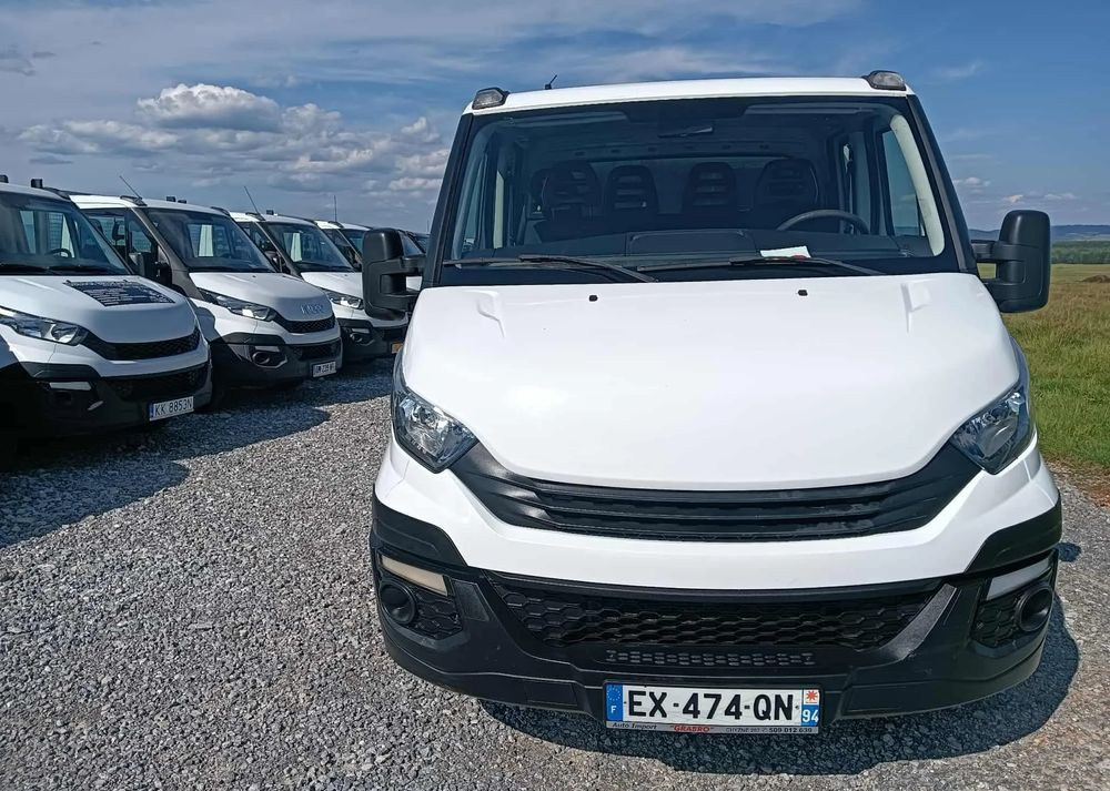 Iveco DAILY 35C14, 35C13, 35C12 - Utilitaire double cabine: photos 5 Iveco DAILY 35C14, 35C13, 35C12 - Utilitaire double cabine: photos 5