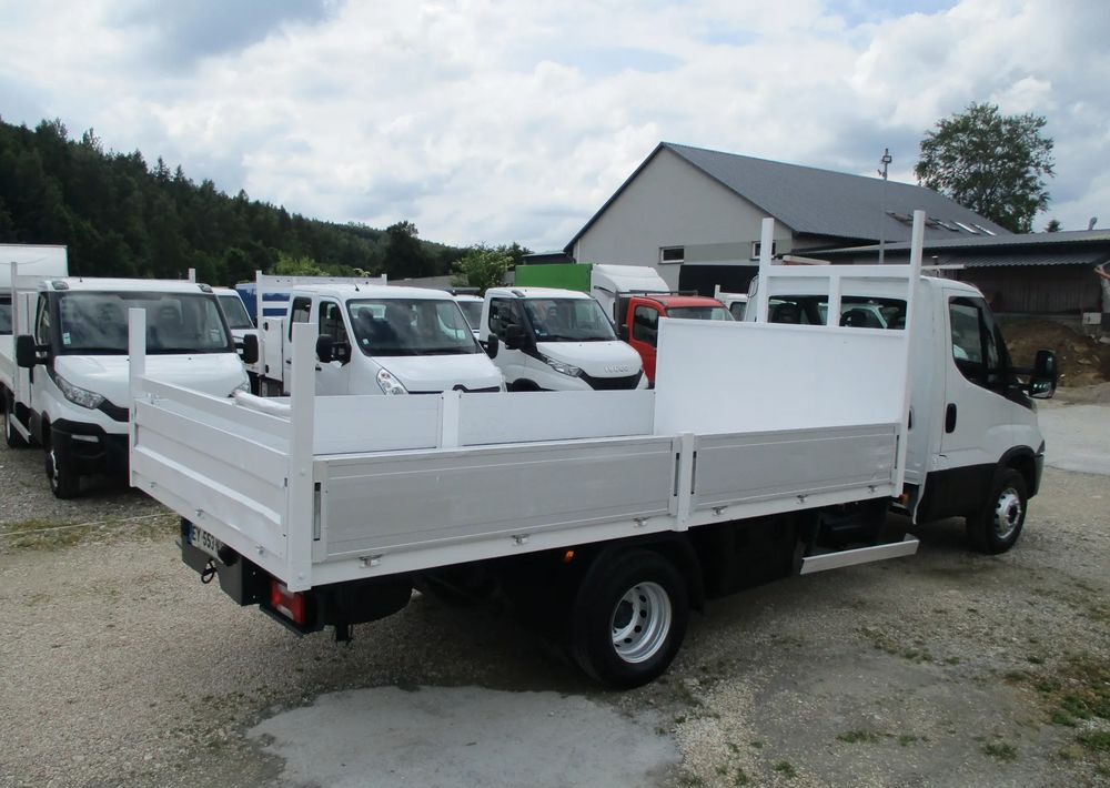 Iveco Daily 3.0 na bliźniaku 70C18 skrzynia, laweta, rama, HDS, 70-180 kiper - Camion plateau: photos 4 Iveco Daily 3.0 na bliźniaku 70C18 skrzynia, laweta, rama, HDS, 70-180 kiper - Camion plateau: photos 4
