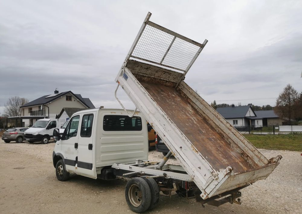 Iveco Daily 35C15 Brygadówka 3.0 - 150KM wywrotka Klimatyzacja Dubel hak kiper doka - Utilitaire benne: photos 5 Iveco Daily 35C15 Brygadówka 3.0 - 150KM wywrotka Klimatyzacja Dubel hak kiper doka - Utilitaire benne: photos 5