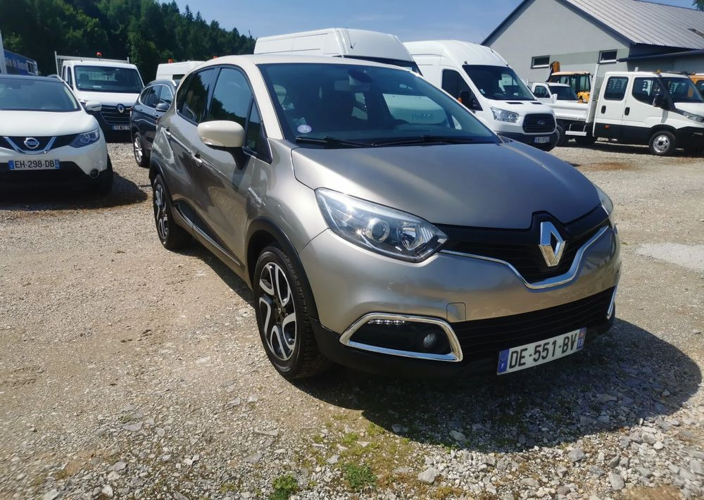 Renault Captur 0.9 Energy TCe Intens - SUV: photos 1 Renault Captur 0.9 Energy TCe Intens - SUV: photos 1