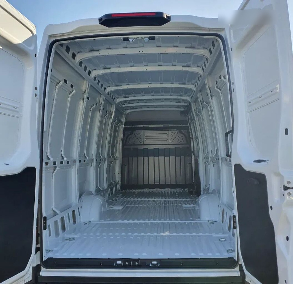IVECO DAILY 35S18HA8 L4H2 - Fourgon utilitaire: photos 5 IVECO DAILY 35S18HA8 L4H2 - Fourgon utilitaire: photos 5