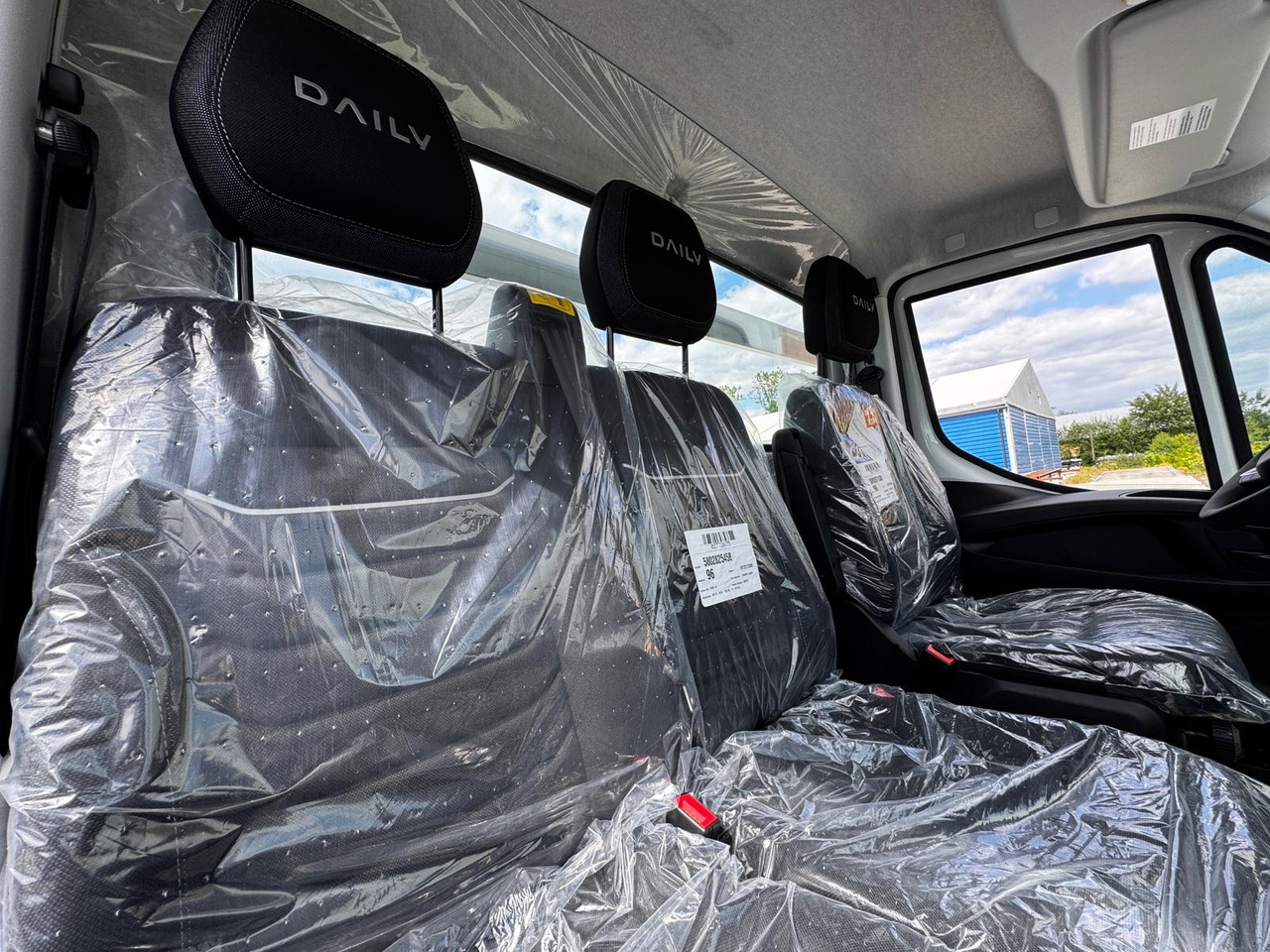Camion plateau Iveco Daily 70C18: photos 12