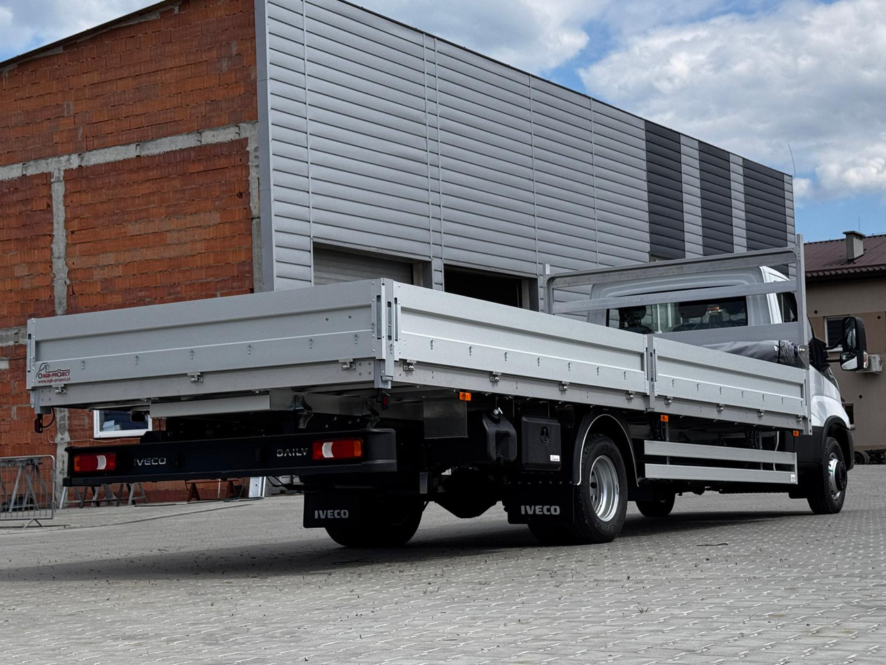 Camion plateau Iveco Daily 70C18: photos 6