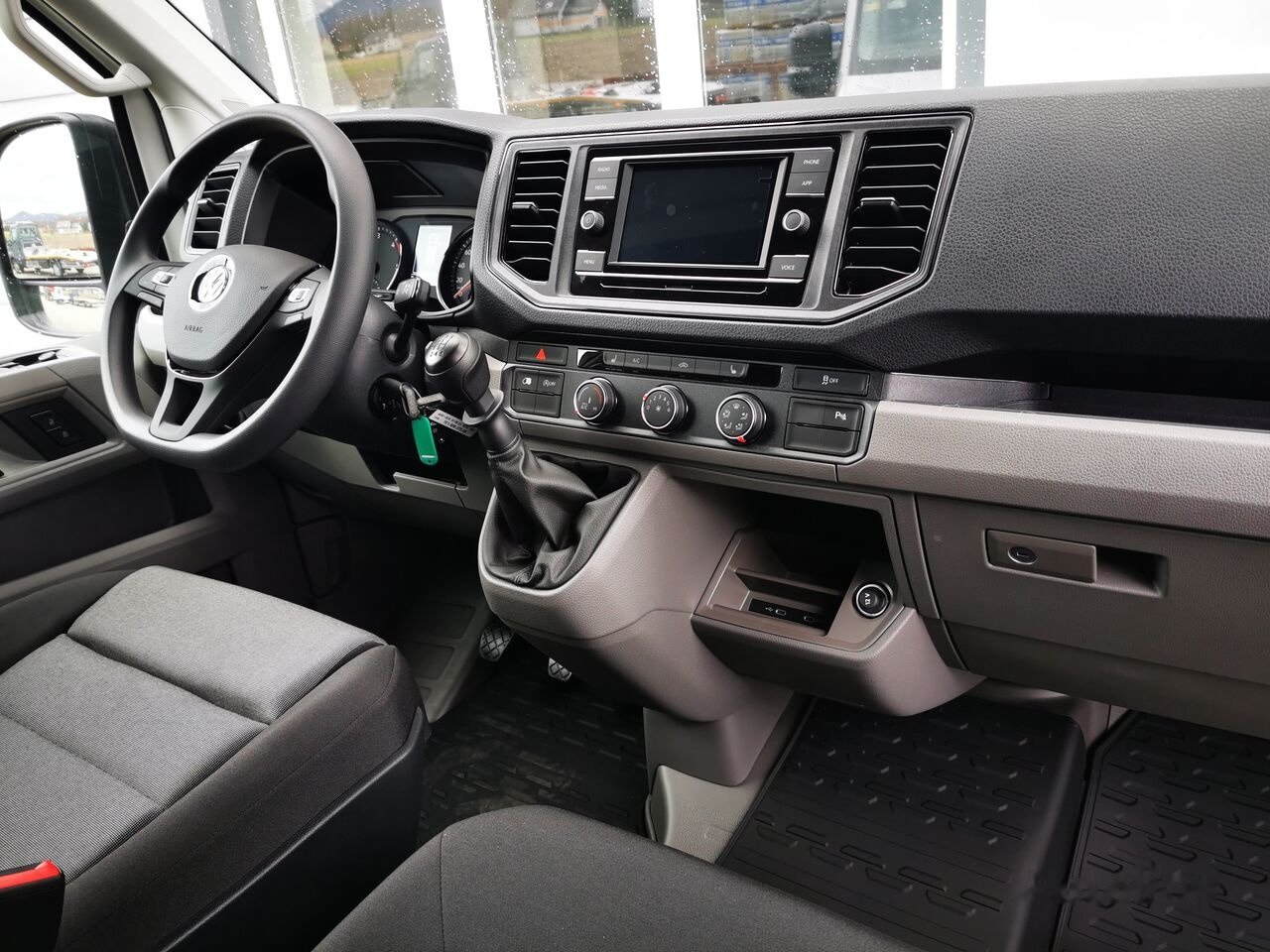 Photo d'intérieur 1: Fourgon utilitaire neuf Volkswagen Crafter