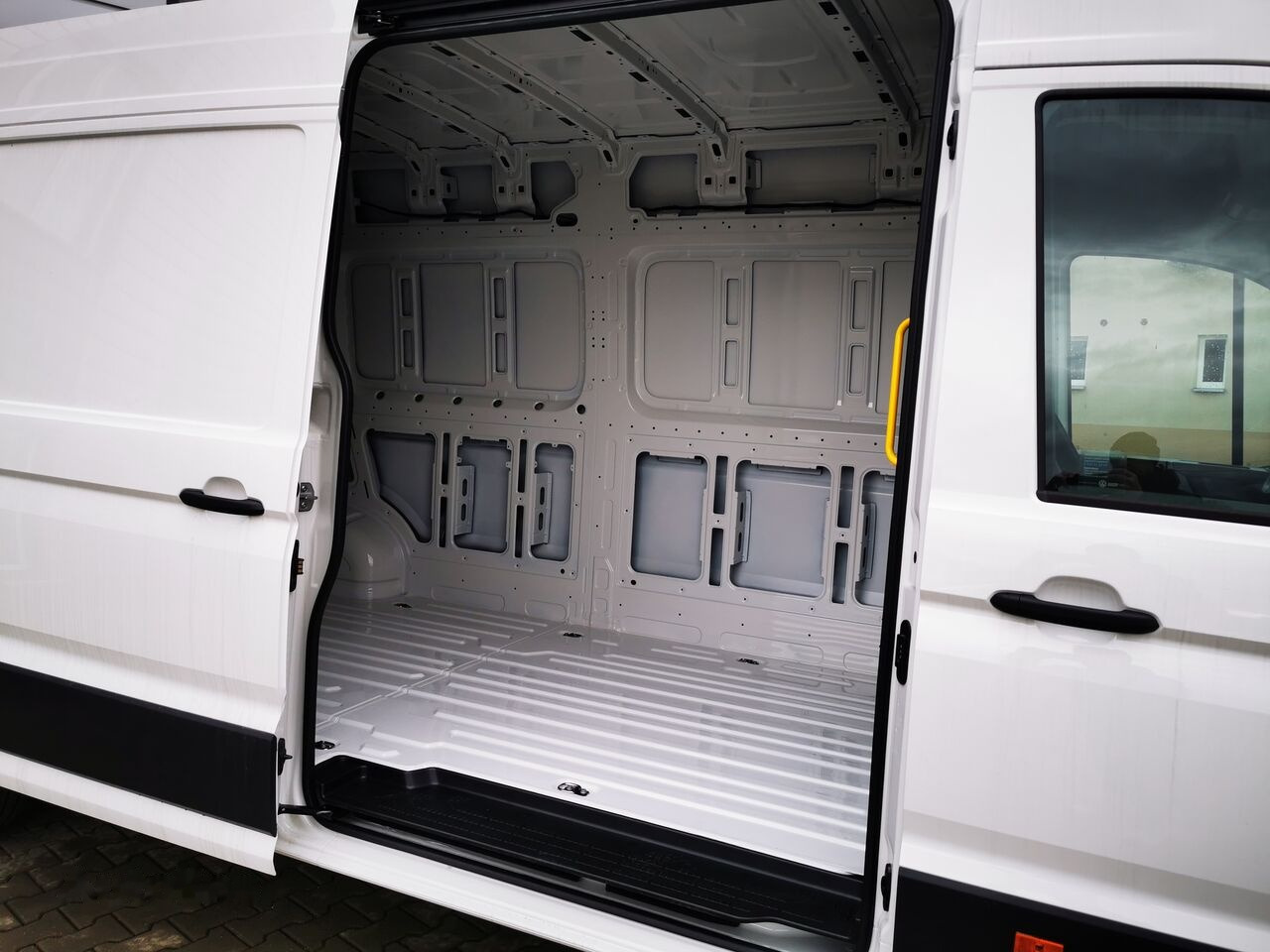Fourgon utilitaire neuf Volkswagen Crafter: photos 11