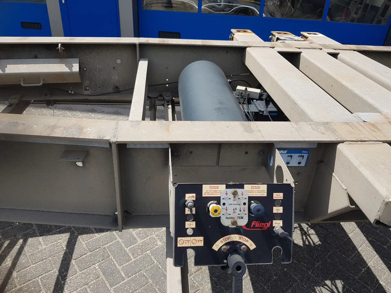 Semi-remorque porte-conteneur/ Caisse mobile Fliegl SDS 380 MULTI BPW Disc Lift axle: photos 9
