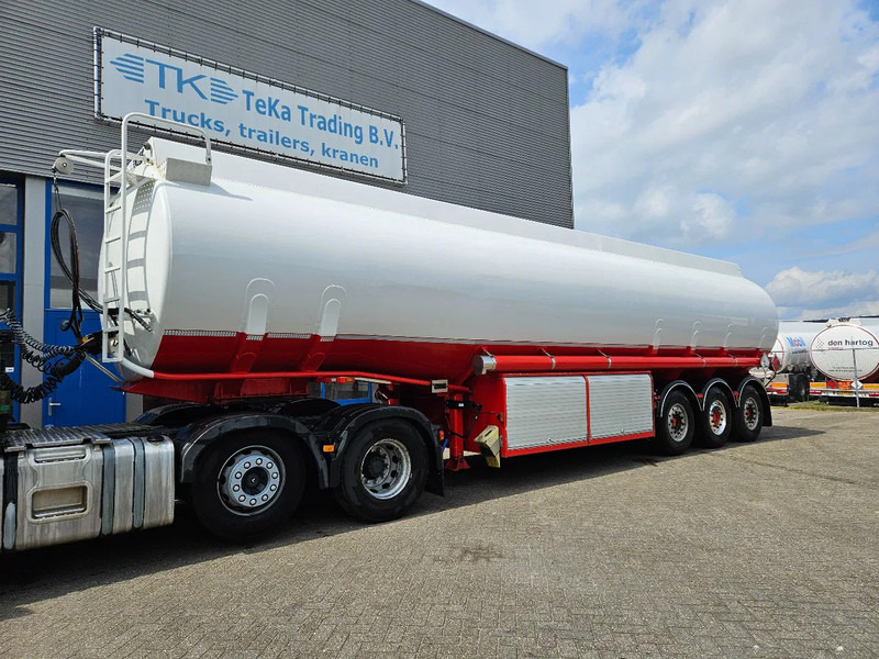 LAG O-3-43 Pt 48.500 L, 6 compartimenten pomp digitale tellers brandstof - Semi-remorque citerne: photos 1 LAG O-3-43 Pt 48.500 L, 6 compartimenten pomp digitale tellers brandstof - Semi-remorque citerne: photos 1