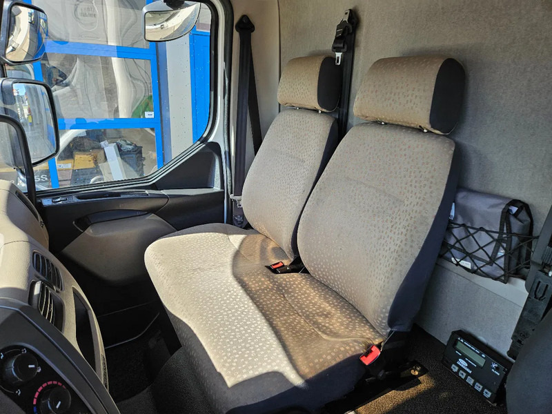 Camion frigorifique Renault Midlum 220 DXI Carrier Dhollandia Laadklep 170.000 Km: photos 18