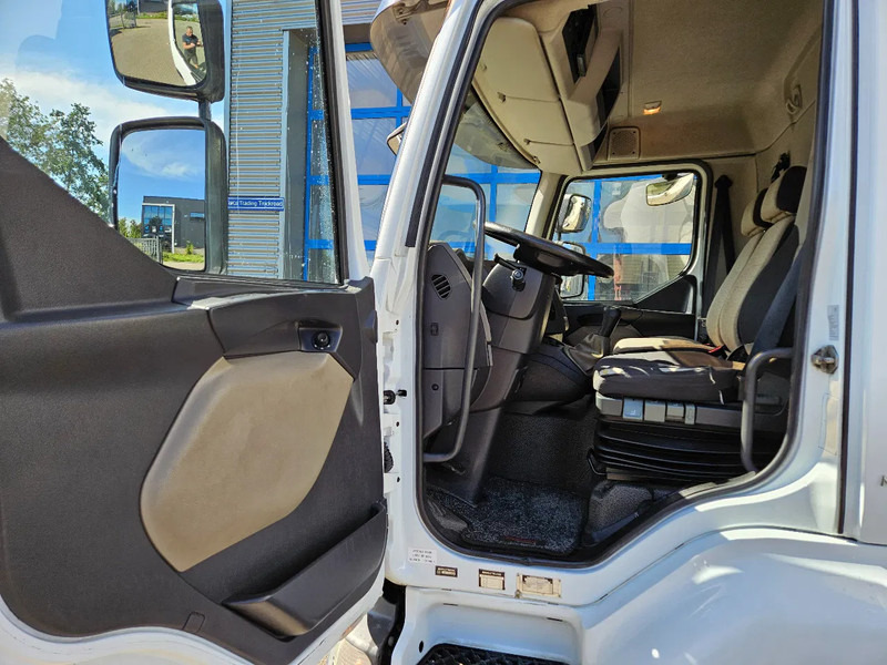 Camion frigorifique Renault Midlum 220 DXI Carrier Dhollandia Laadklep 170.000 Km: photos 15