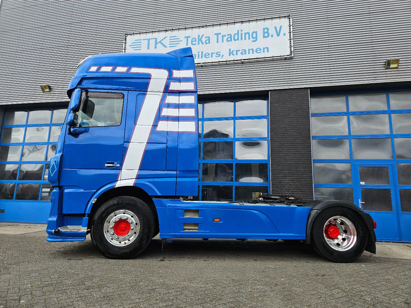 DAF XF 460 Special Lether Interior Navigatie Apk/TÜV Smart 2 tacho - Tracteur routier: photos 3 DAF XF 460 Special Lether Interior Navigatie Apk/TÜV Smart 2 tacho - Tracteur routier: photos 3