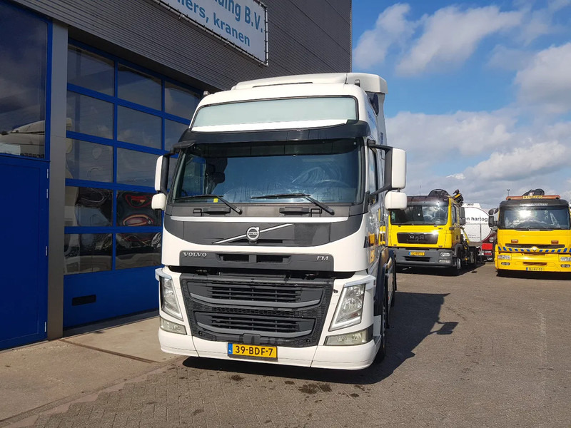 Volvo FM 420 Globetrotter XL Double tank - Tracteur routier: photos 2 Volvo FM 420 Globetrotter XL Double tank - Tracteur routier: photos 2